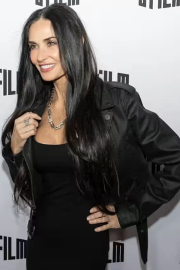 demi moore black jacket